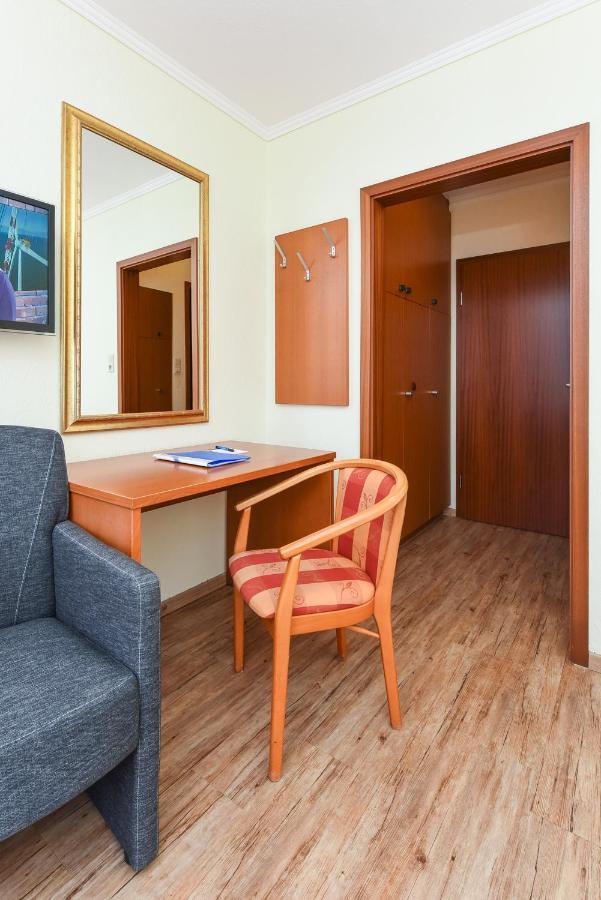 Hotel Garni Benser Watt เบนซาซิเออ ภายนอก รูปภาพ