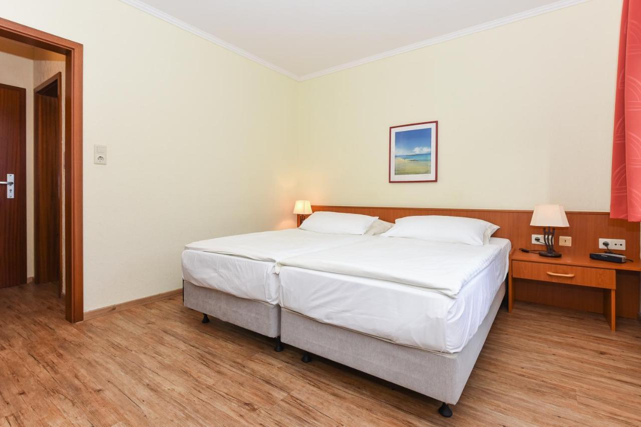 Hotel Garni Benser Watt เบนซาซิเออ ภายนอก รูปภาพ